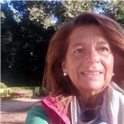 Profesora de ciencias imparte clases a niños de primaria y secundaria,rama de ciencias y primaria todas las asignaturas